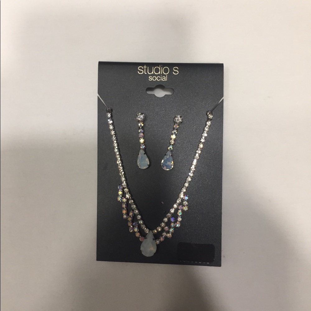 Studio S Jewelry Set - Picture 2 of 2